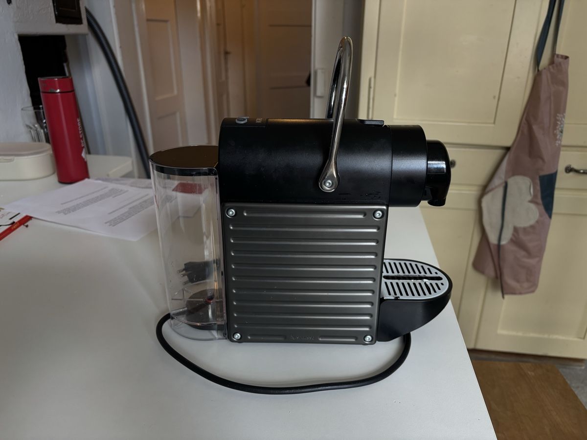 Krups Kaffeemaschinen & Espressomaschinen: KRUPS Nespresso Pixie Espresso Coffee Machine – Gebraucht aus Zürich von ioa_tds8 4
