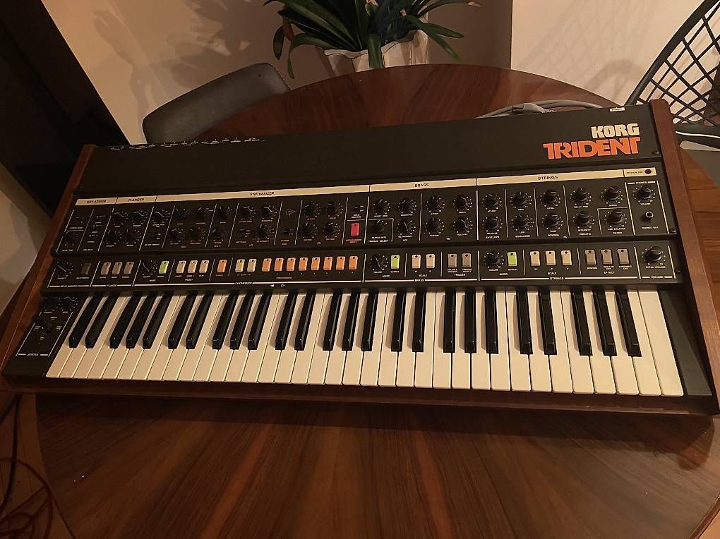 Korg Strumenti musicali: Korg Trident MK 1 Analog Synthesizer 1978 – Usato da Embrach venduto da xenovolcano