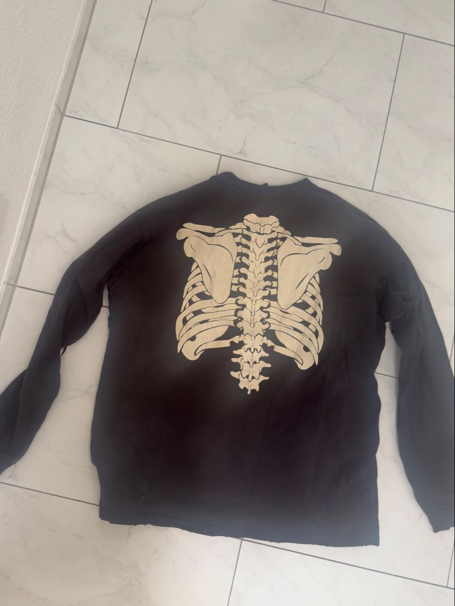 T-Shirts: Vlone Skelett Longsleve – Gebraucht aus Kirchdorf AG von dea_gtn2 1