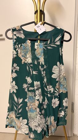 Sommerliches Shirt mit Blumenmuster, dunkelgrün, Gr. 38