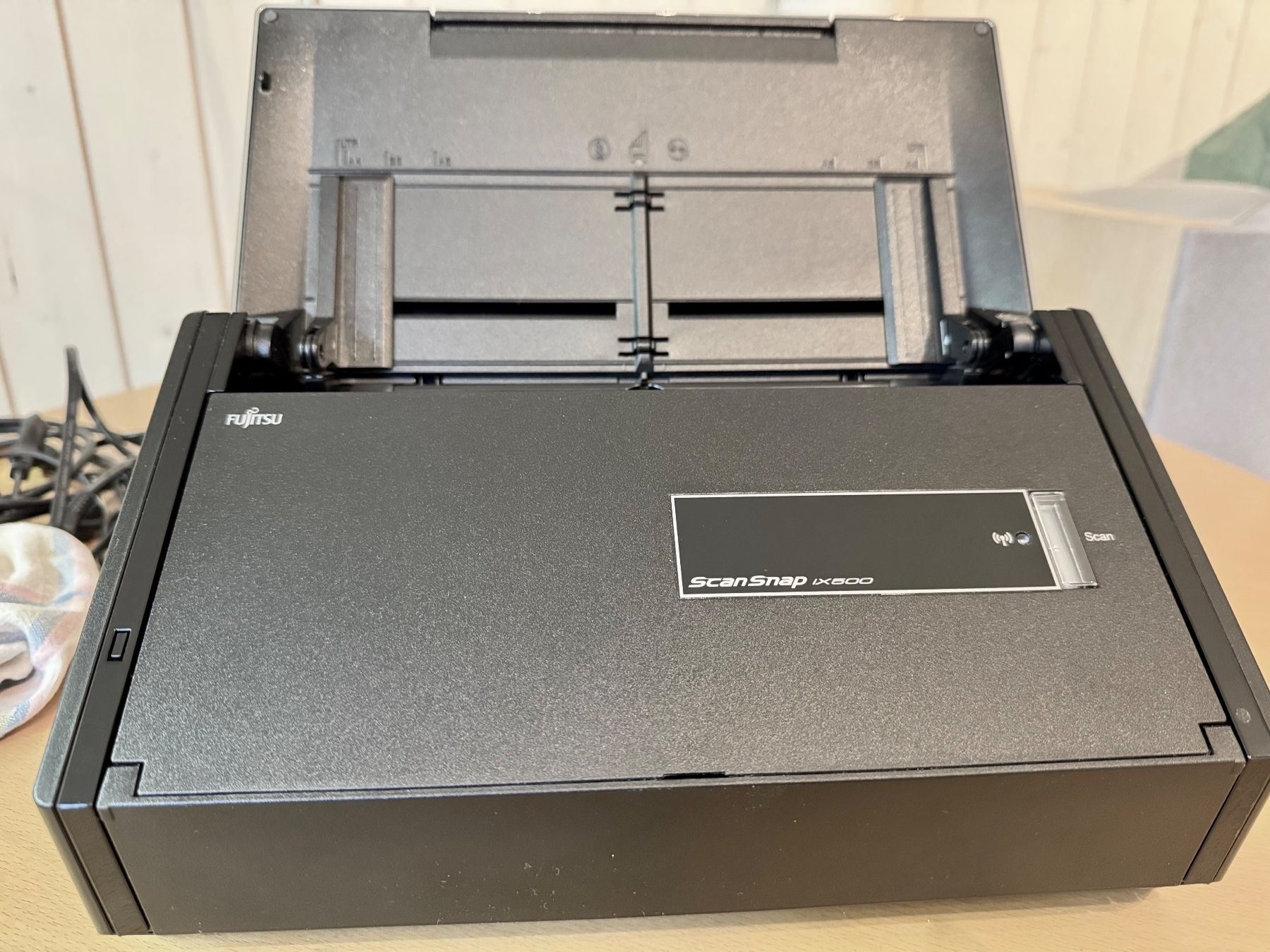 Fujitsu Scanneurs: Scanner ScanSnap iX1500 – D'occasion à Bünzen par man0lit0 1