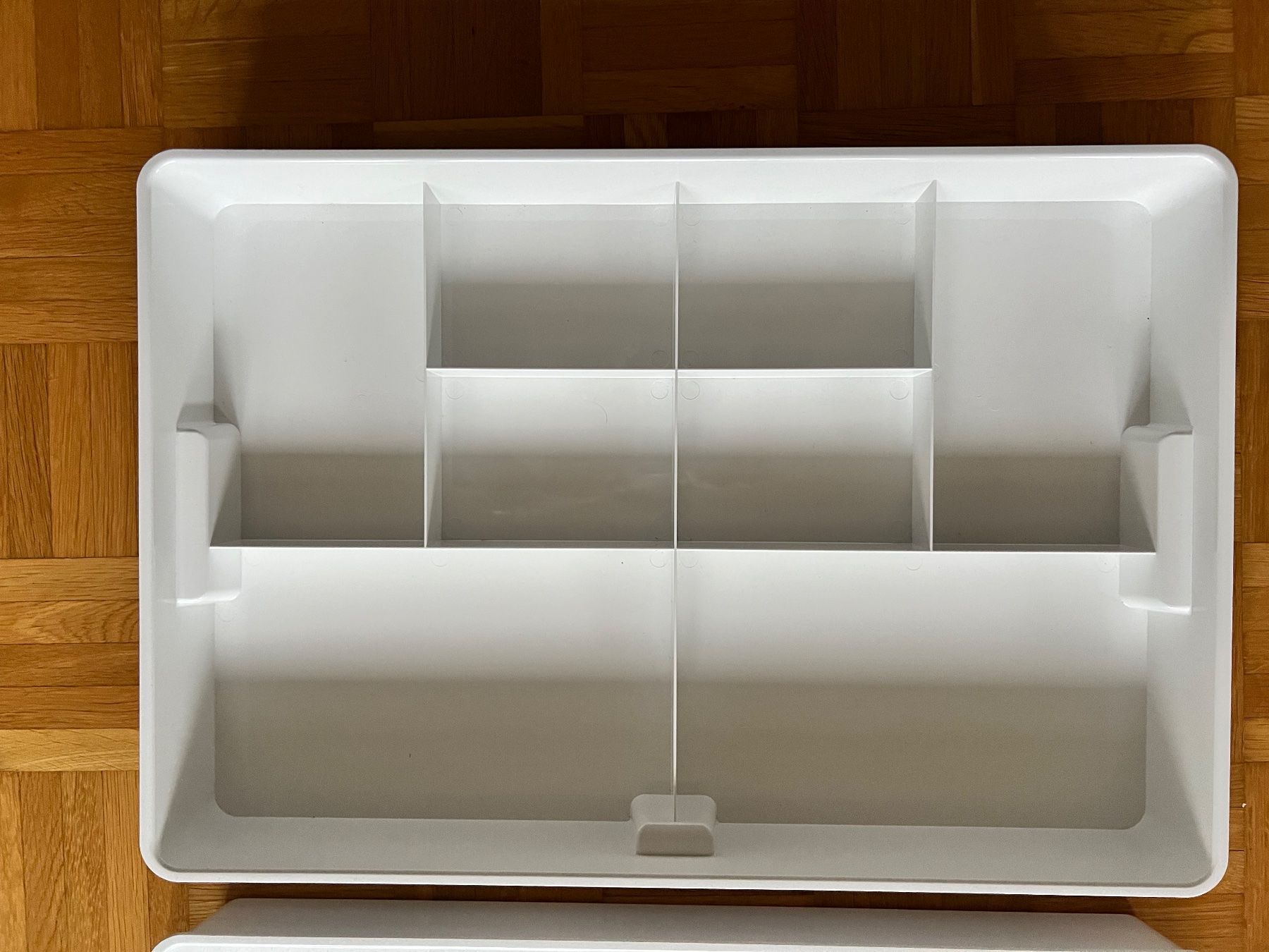 Transportkisten: IKEA KUGGIS Sortiereinsatz mit 8 Fächern, 2 Stk., neuwertig! – Gebraucht aus Zürich von Klimbim87 1