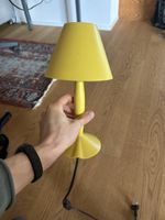 Lampada da tavolo Flos Miss Sissi gialla design Starck
