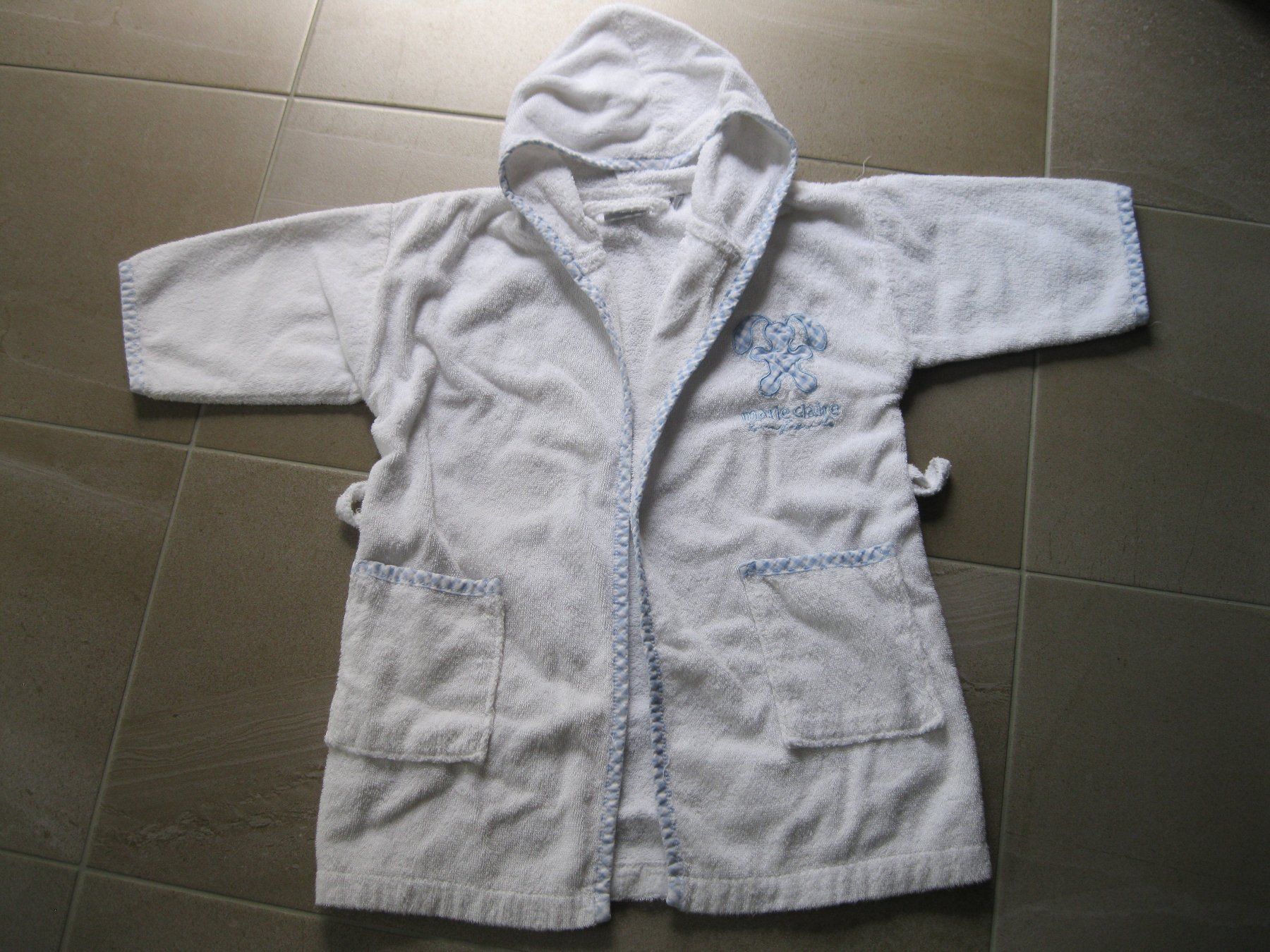 Bademäntel: peignoir "Marie Claire" taille 92 – Gebraucht aus vouvry von -tivoli-