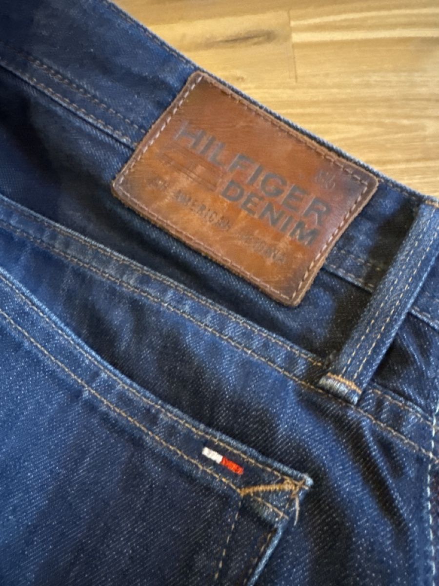 Jeans: Tommy Hilfiger jeans – D'occasion à Nidau par stubeee