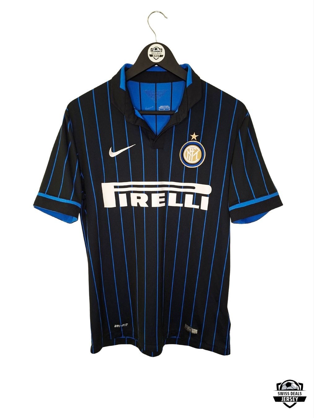 Football Club Internazionale Milano Canottiere & Pantaloni: Original Inter Milan 2014-15 Home Trikot – Usato da St-Léonard venduto da SwissDealsJersey