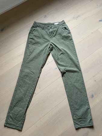 3 Hosen s. Oliver olive/beige (neuwertig)