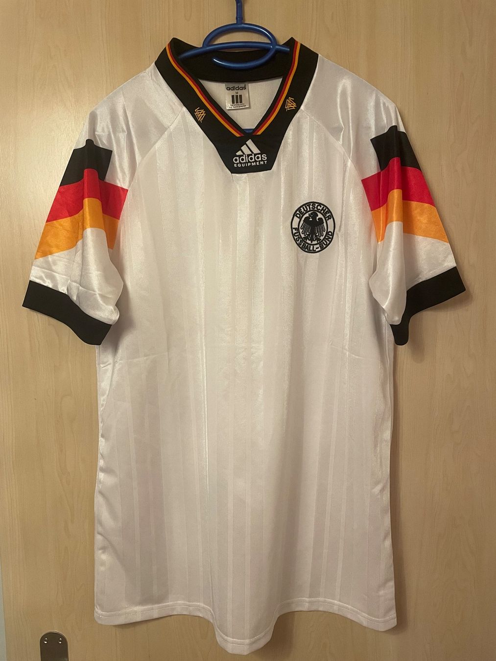 Adidas Leibchen & Hosen: ORIGINAL Deutschland 1992 Adidas Home Trikot – Neu (gemäss Beschreibung) aus Köniz von oli_82p6