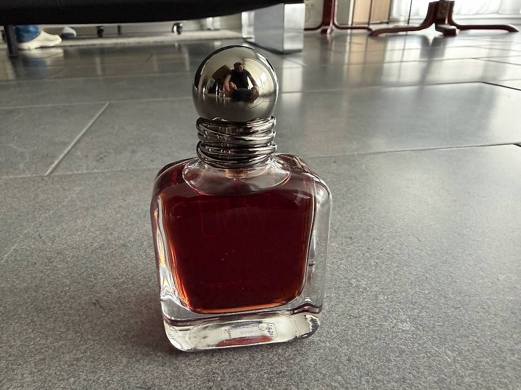 Armani Profumi & Eau de Toilette: Giorgio Armani Parfüm "Stronger With You Powerfully" – Nuovo (secondo la descrizione) da Langenthal venduto da fleurlumineuse 1