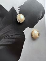 Nina Ricci Ohrclips, goldfarben, Perlen Optik, Vintage
