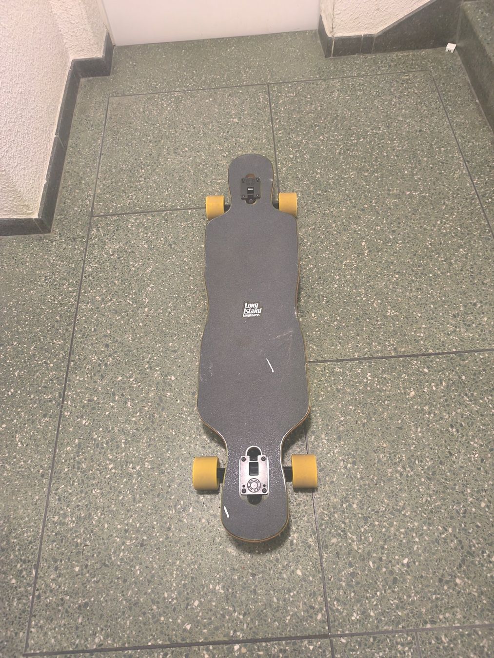 Skateboards: Long Island Longboard – Usato da Wettingen venduto da Milo_5430 4
