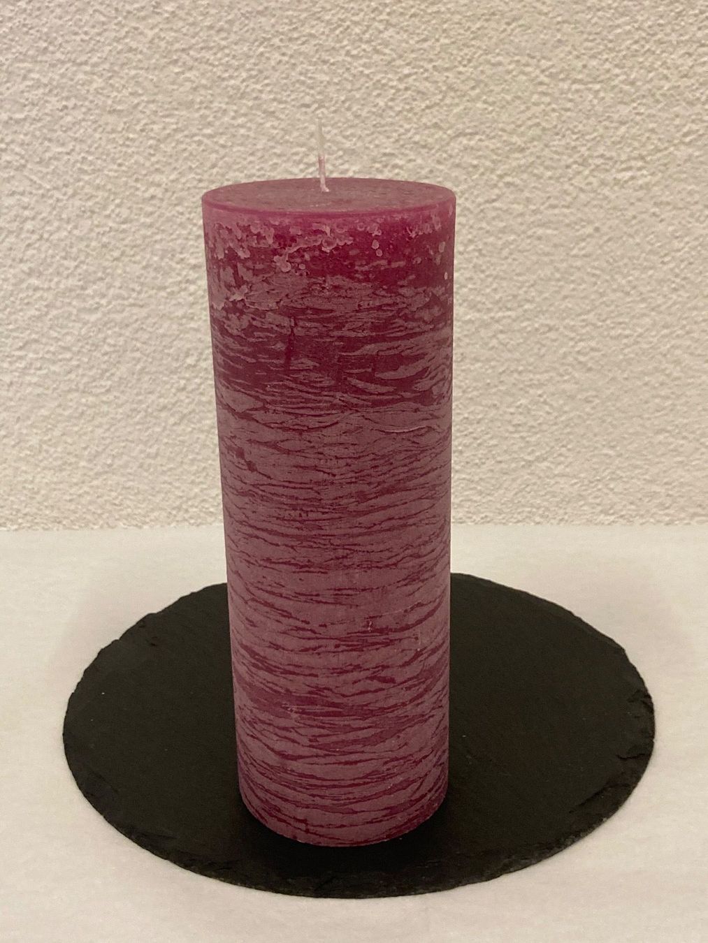 Candele: Kerze 8 x 22 cm, himbeere rustic, 950g – Nuovo (secondo la descrizione) da Neuenhof venduto da jorogo 2