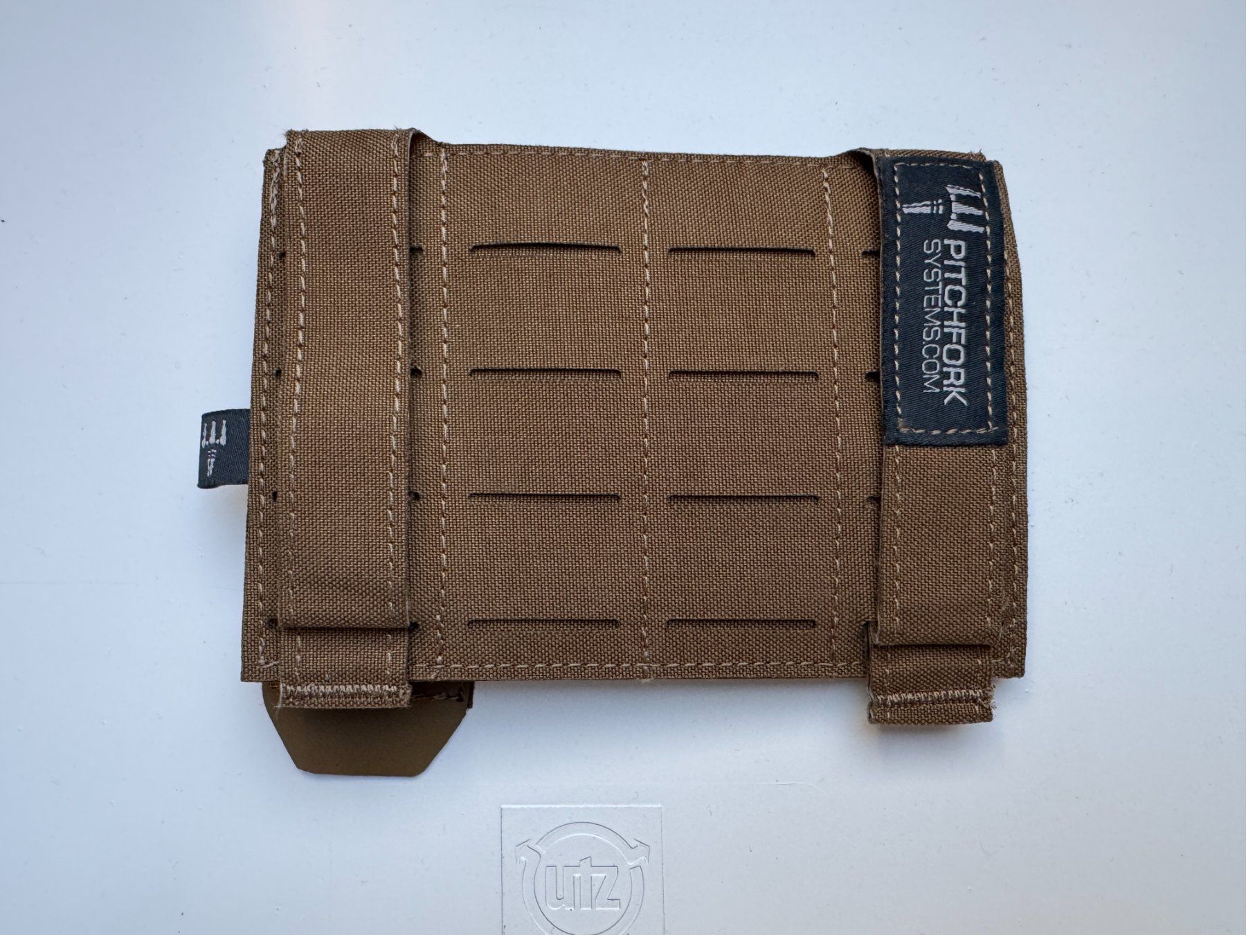 Uniformi: Pitchfork Flat Admin Pouch - Coyote – Usato da Collex venduto da commander31 1