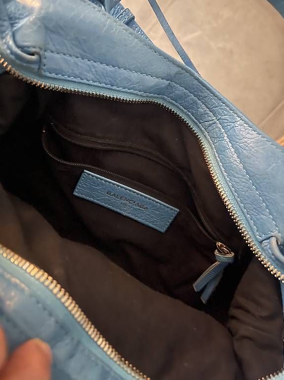 Sacs femmes: Balenciaga originale turchese  – D'occasion à Canobbio par Gio-desi 2