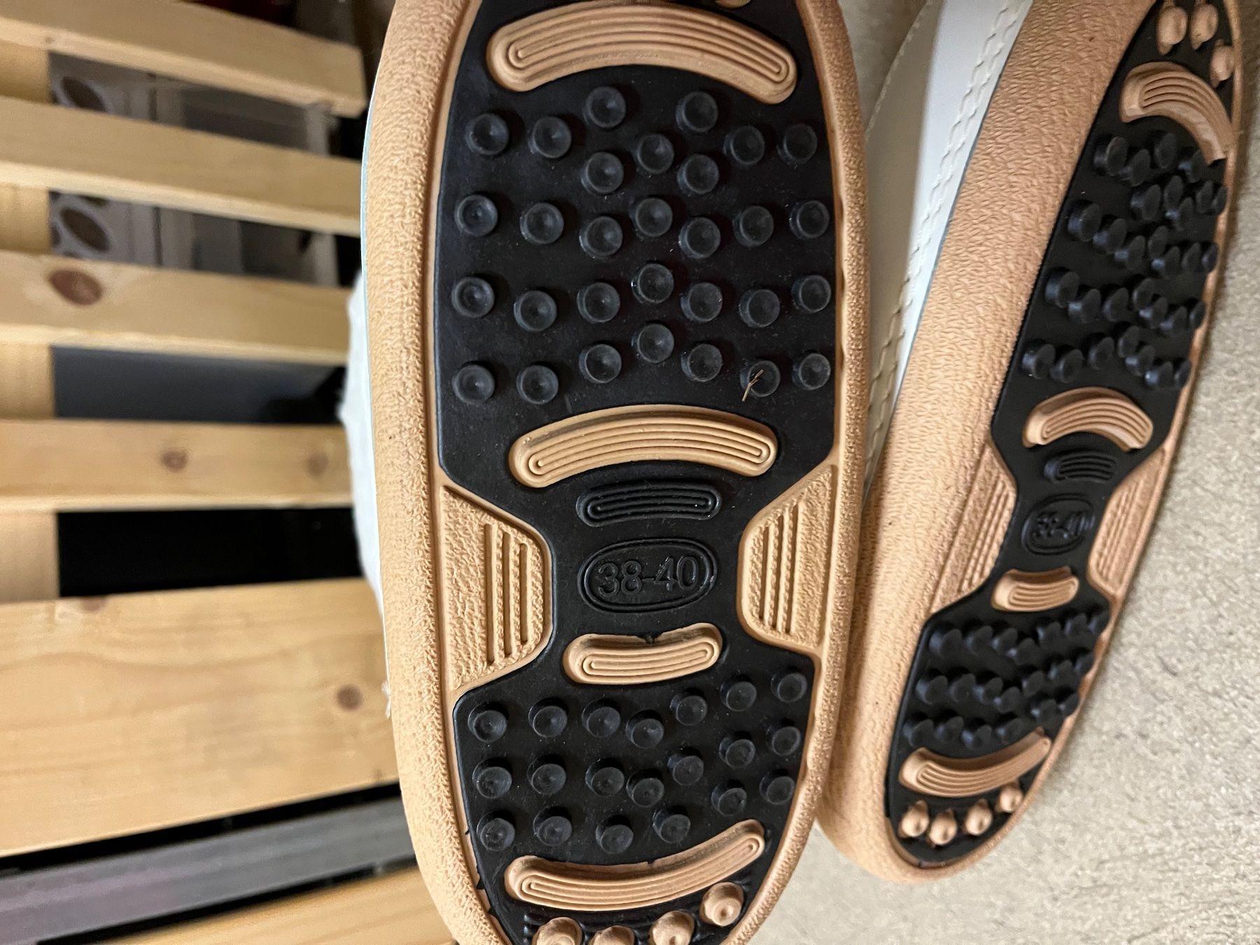 Moon Boot Scarpe da uomo: Snowboots, taille 38-40 – Nuovo (secondo la descrizione) da Genève venduto da Lalafanny66 1