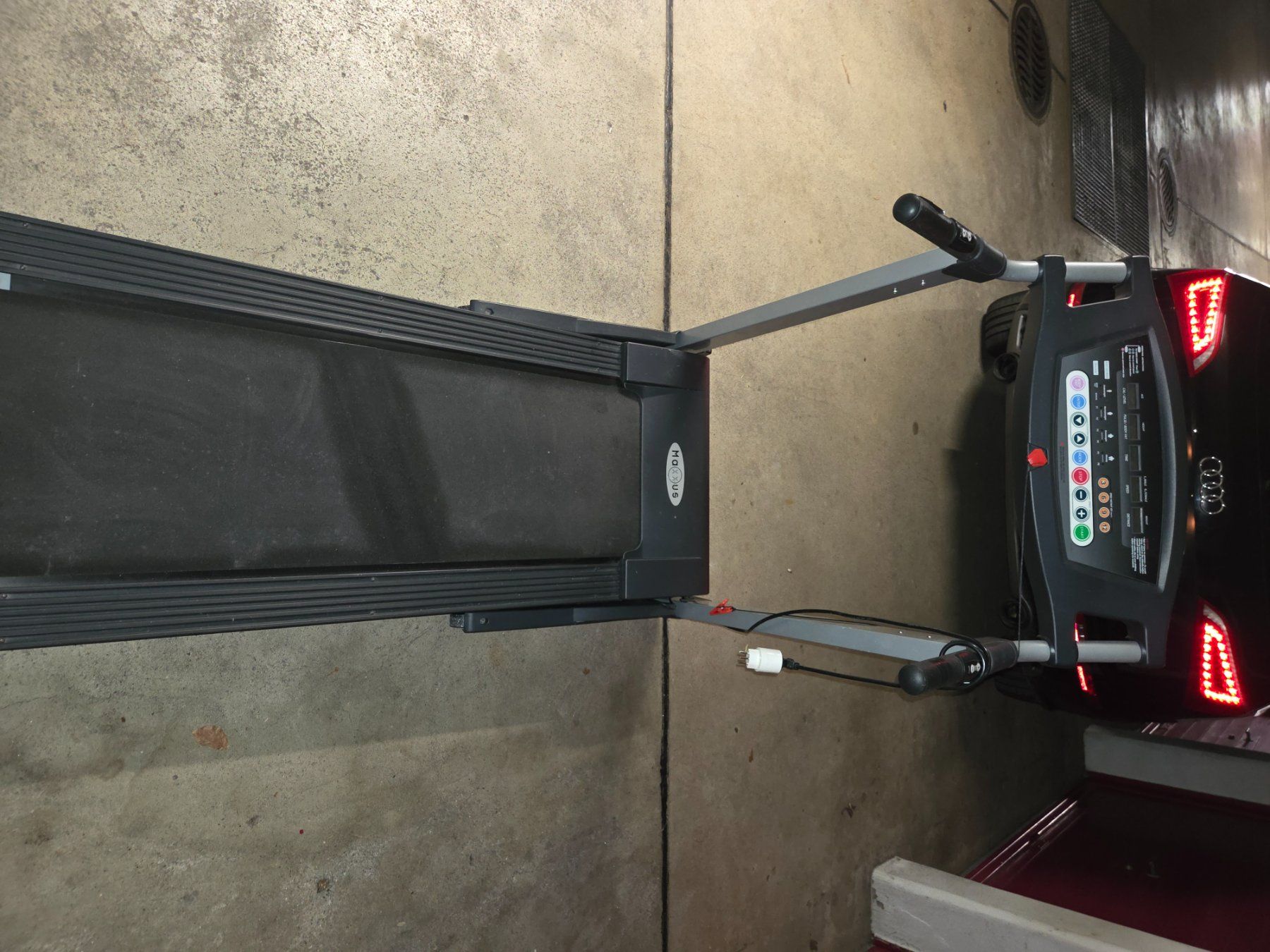 Maxxus Hometrainer: Laufband Maxxus Modell mit Steigung – Usato da Brugg AG venduto da kim_mmf6