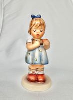 Süsse Goebel Hummel Figur Mädchen "Magst mi noch?"