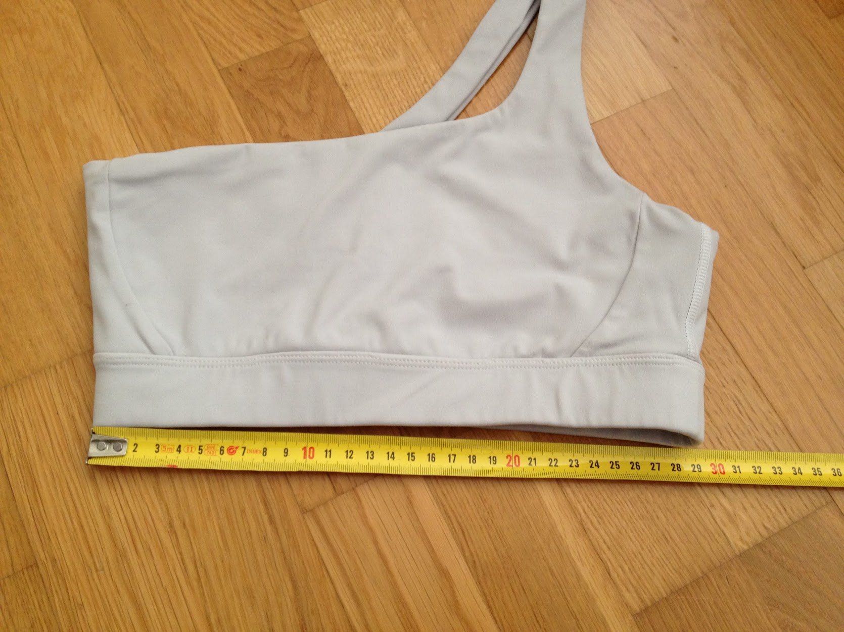Tops: Top – Gebraucht aus Dübendorf von Fip05 2