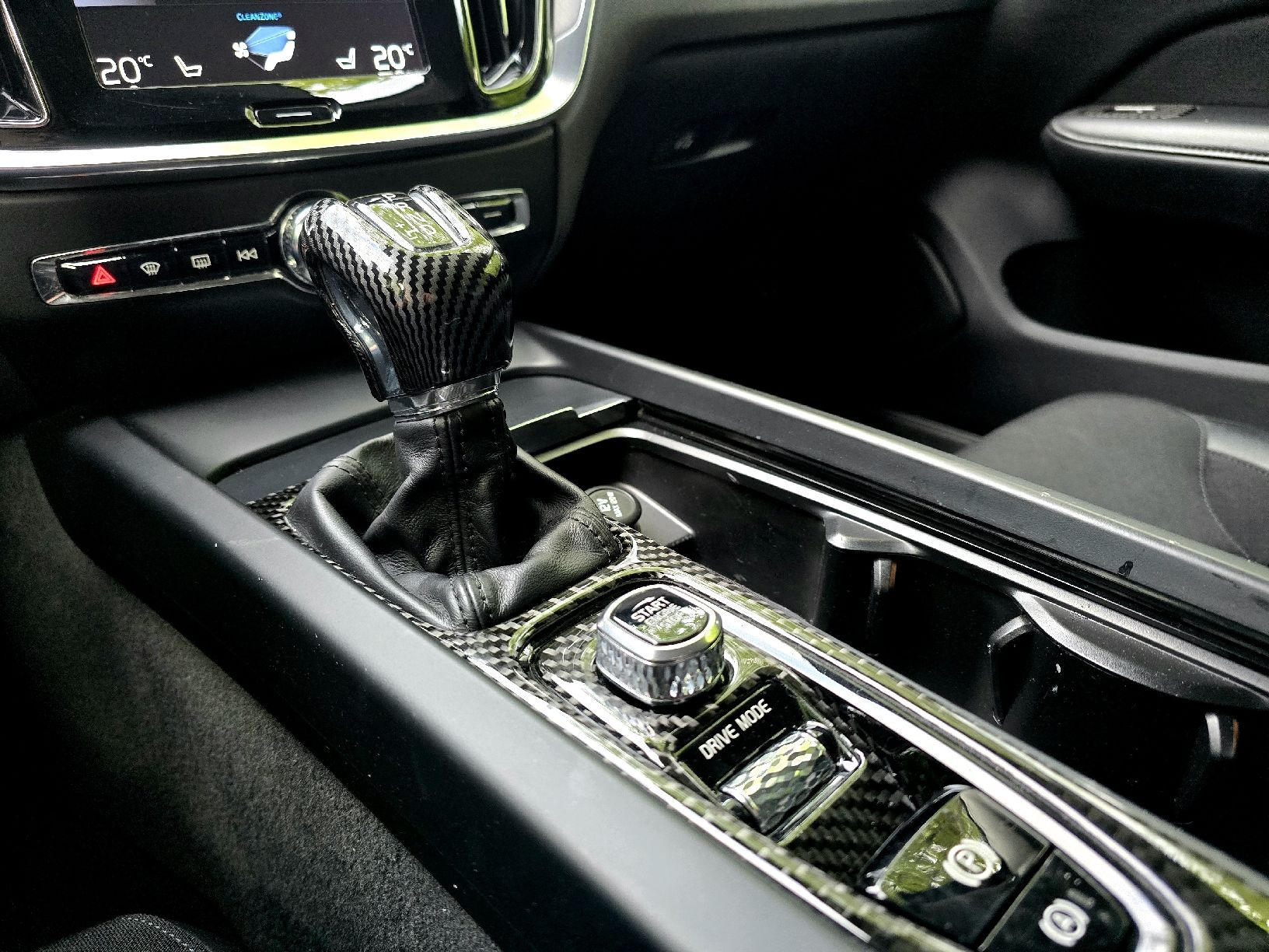 Volvo Automobili: VOlvo V60 D3 2.0D Automat – Usato da Wahlen b. Laufen venduto da C.Norris 7