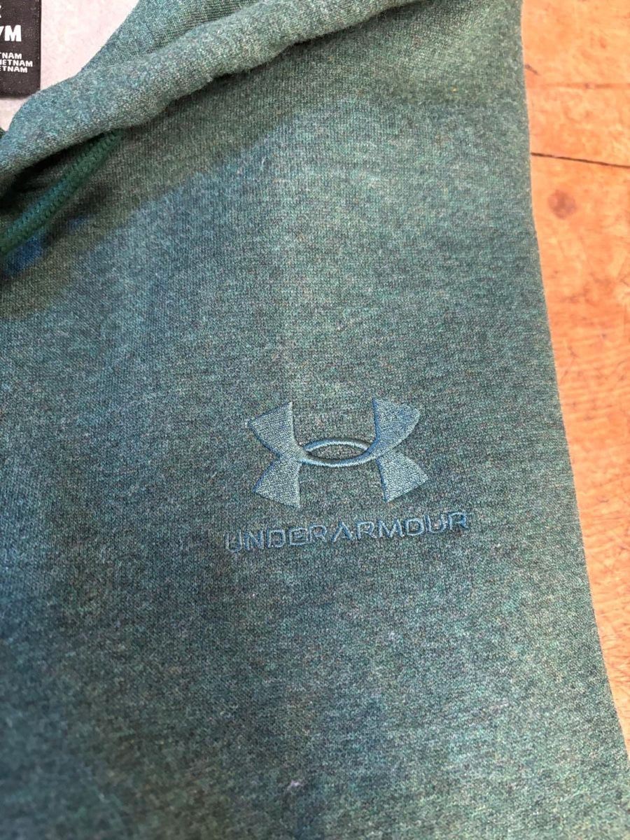 Under Armour Maglioni & Felpe: Neuer Herren Pullover von UnderArmour Grösse M – Nuovo (secondo la descrizione) da Davos Frauenkirch venduto da p.lugnan 2