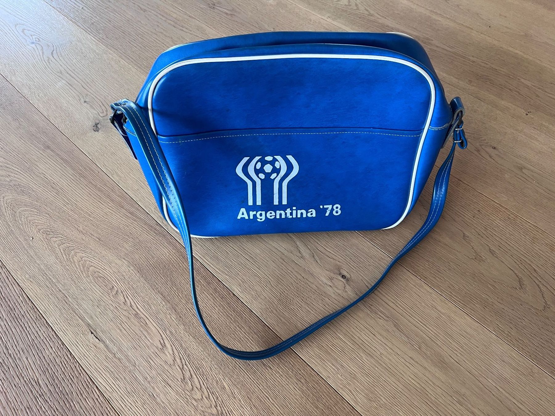 Taschen: Tasche blau Vintage "Argentina '78" Retro – Gebraucht aus Hombrechtikon von wll_wm8v