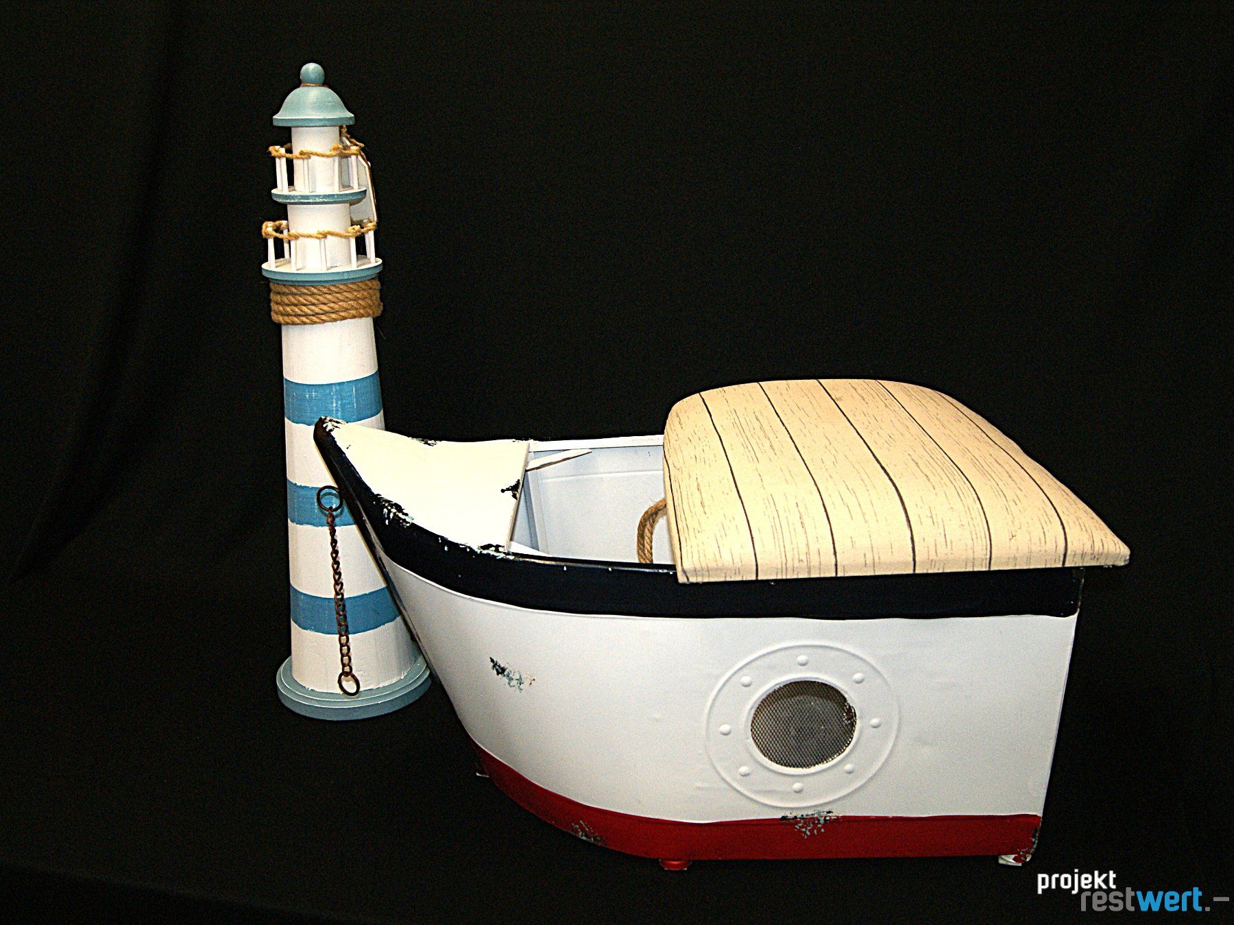 Toutes les décorations: Segelschiffsessel mit Leuchtturm – D'occasion à Bülach par restwert_buelach