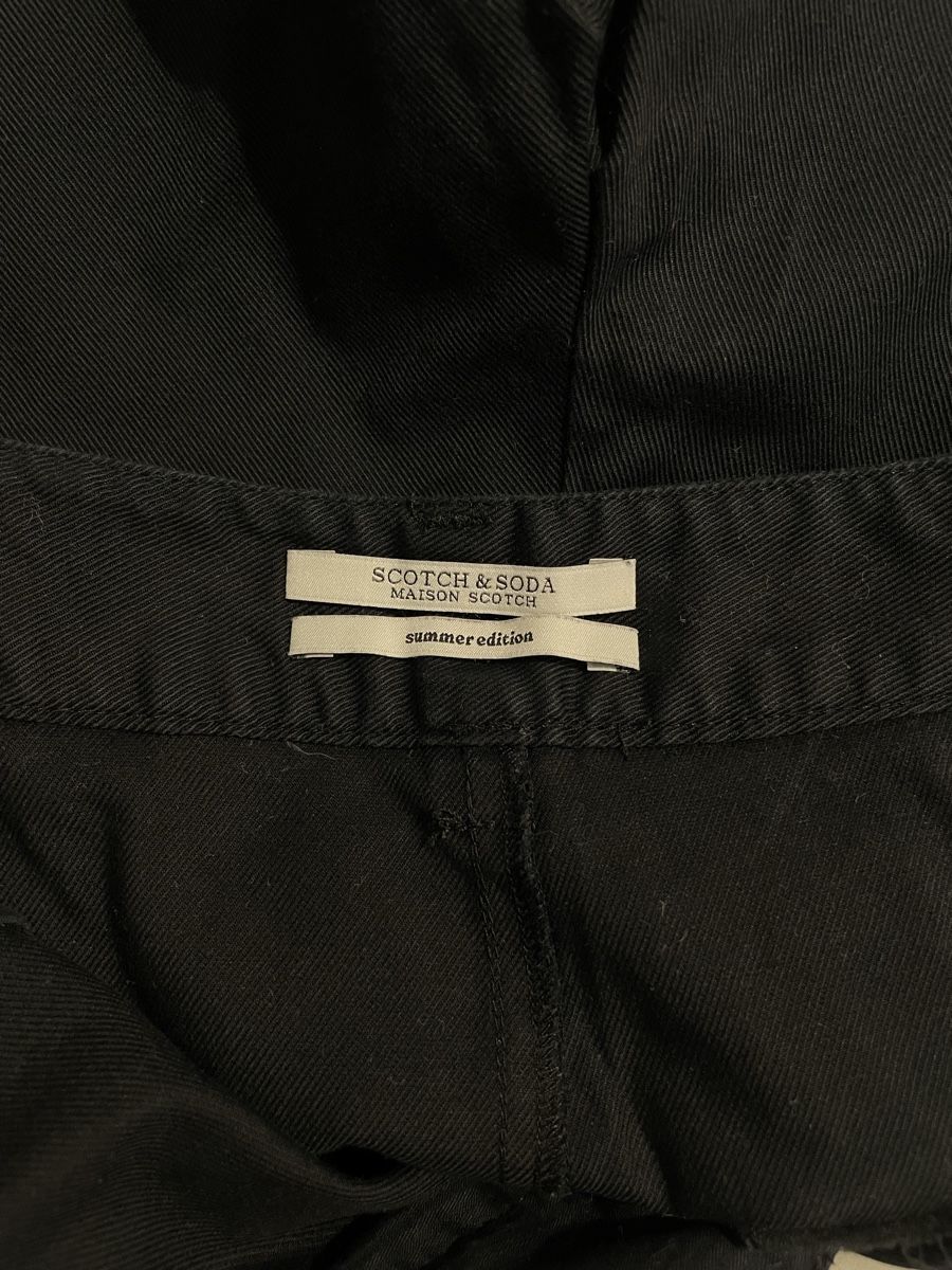 Pantaloni: Scotch & Soda, Shorts schwarz Grösse 27 – Usato da Dallenwil venduto da nay_2mht 2