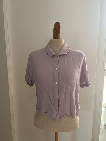 Bluse kurzarm lila Grösse S/36 von Manor