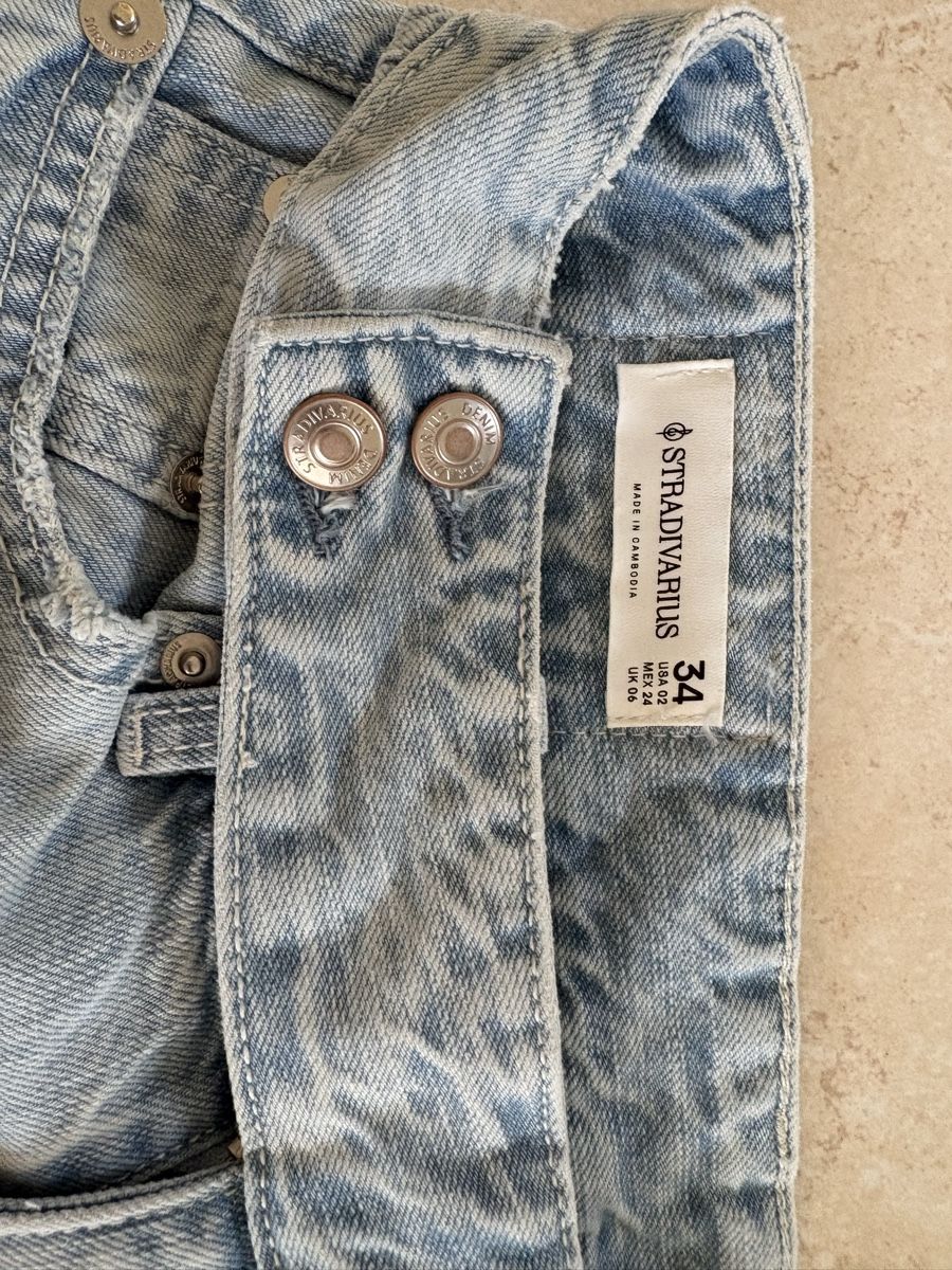 Stradivarius Jeans: Stradivarius Jeans – Nuovo (secondo la descrizione) da Jona venduto da NinaLuna 1