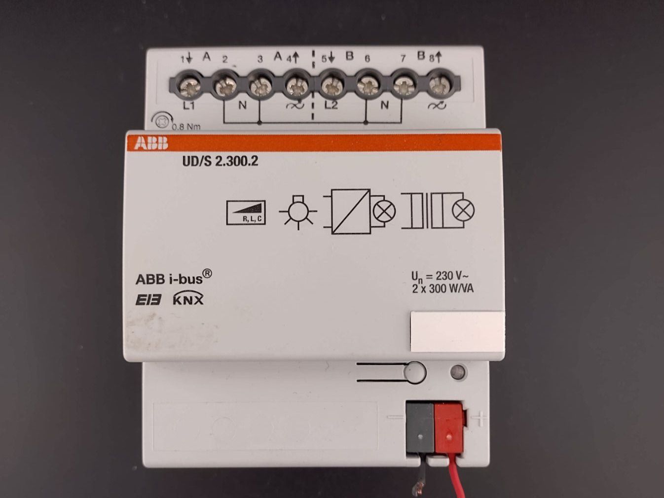 ABB Interruttori: ABB UD/S 2.300.2 KNX Dimmaktor – Usato da Winterthur venduto da Hint17