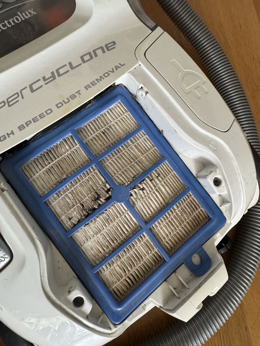 AEG Aspirapolveri & Accessori: AEG Electrolux Staubsauger Supercyclone Hepa-Filter – Usato da Greifensee venduto da Dawadendo0 3