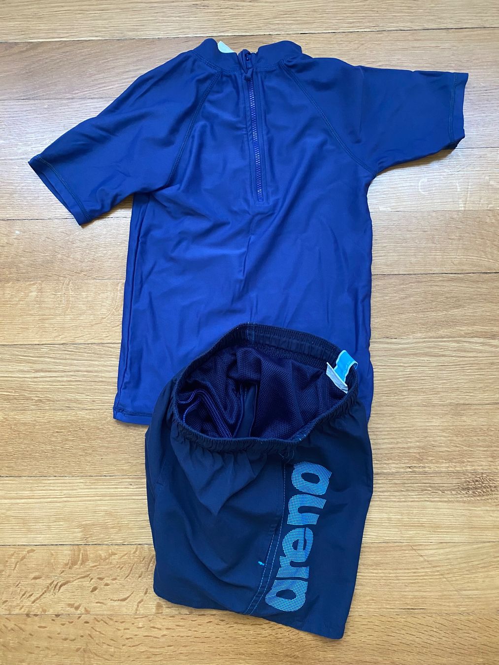 Arena Badehosen: Arena Badehose & UV-Shirt 50+ Gr. 116 – Gebraucht aus Muttenz von Bugijeta 1