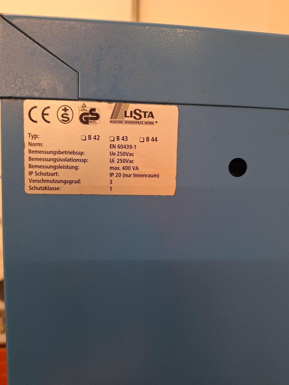 Lista Armoires: PC-Schrank Lista – D'occasion à Frutigen par orpaw 1