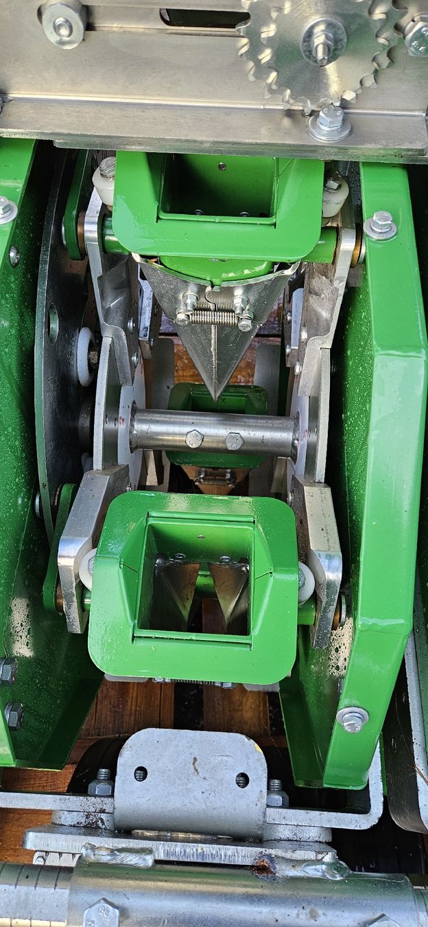 Tutte le macchine: Gemüse Setzmaschine – Usato da Buttisholz venduto da Silu.99 5