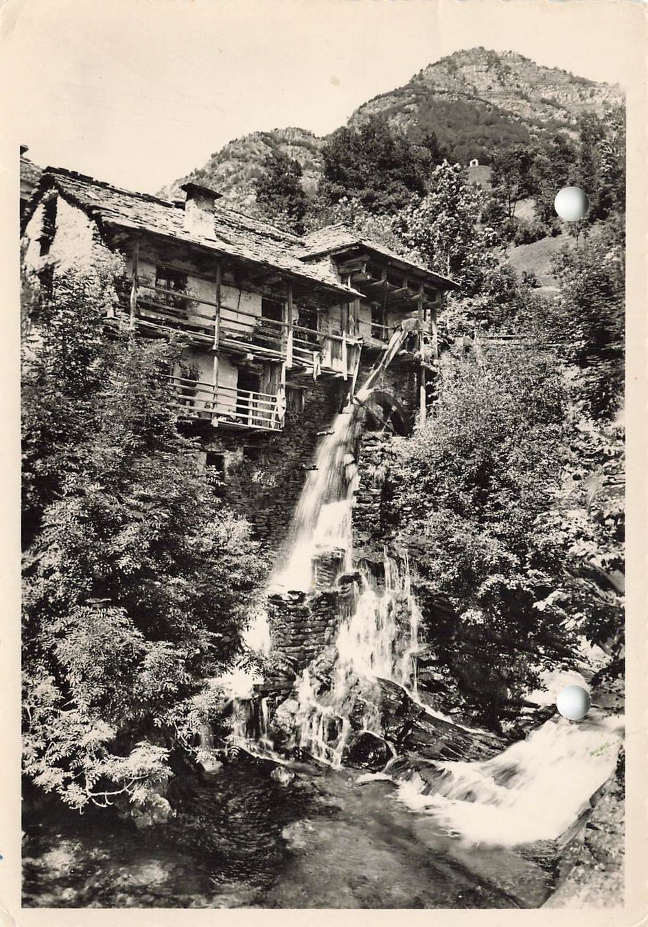 Cartoline postali: Mulino Vergeletto valle onsernone 2 buchi – Usato da Biasca venduto da Blenio71