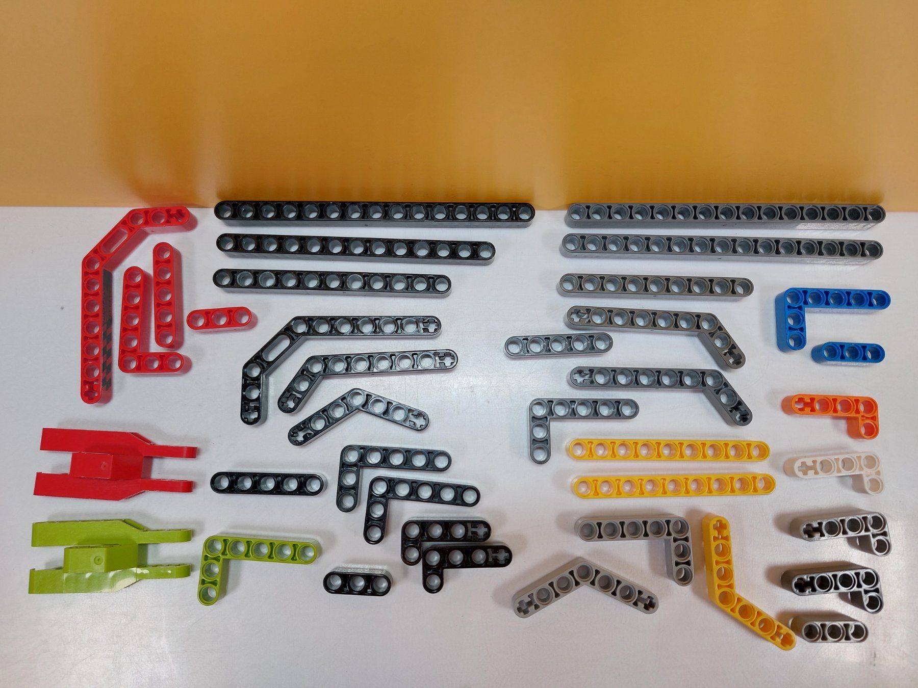 Lego Kit di costruzioni: LEGO Technic Ersatzteile Lochbalken – Usato da St.Gallen venduto da TinasBauundSpiel 4