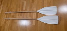 2 Paddel aus Holz und Kunstoff - Holz - weisser Kunststoff