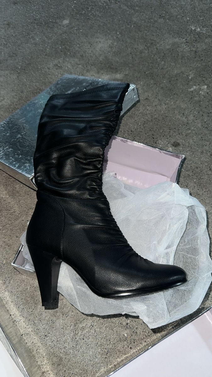 Scarpe da donna: +200 Chaussures femmes / Tailles 35>40 – Nuovo e nell'imballaggio originale da Versoix venduto da FromHumanToGod