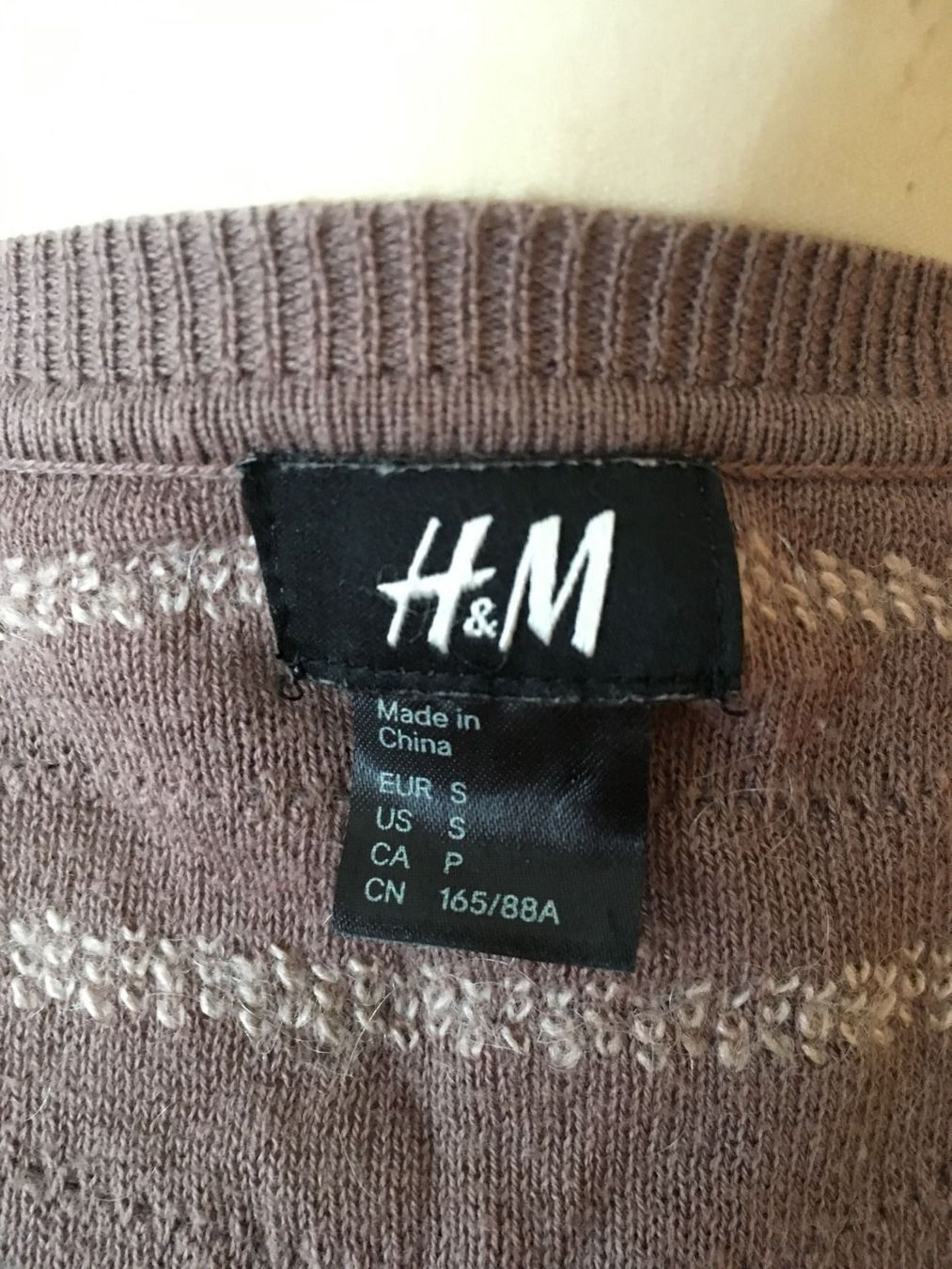 H&M Gilet & Giacche senza maniche: Cardigan en laine taille S – Usato da Genève venduto da Saleena 6