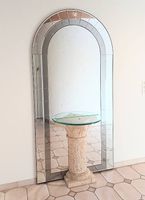 Wunderbarer grosser schöner Wandspiegel mit Massiv-Säule