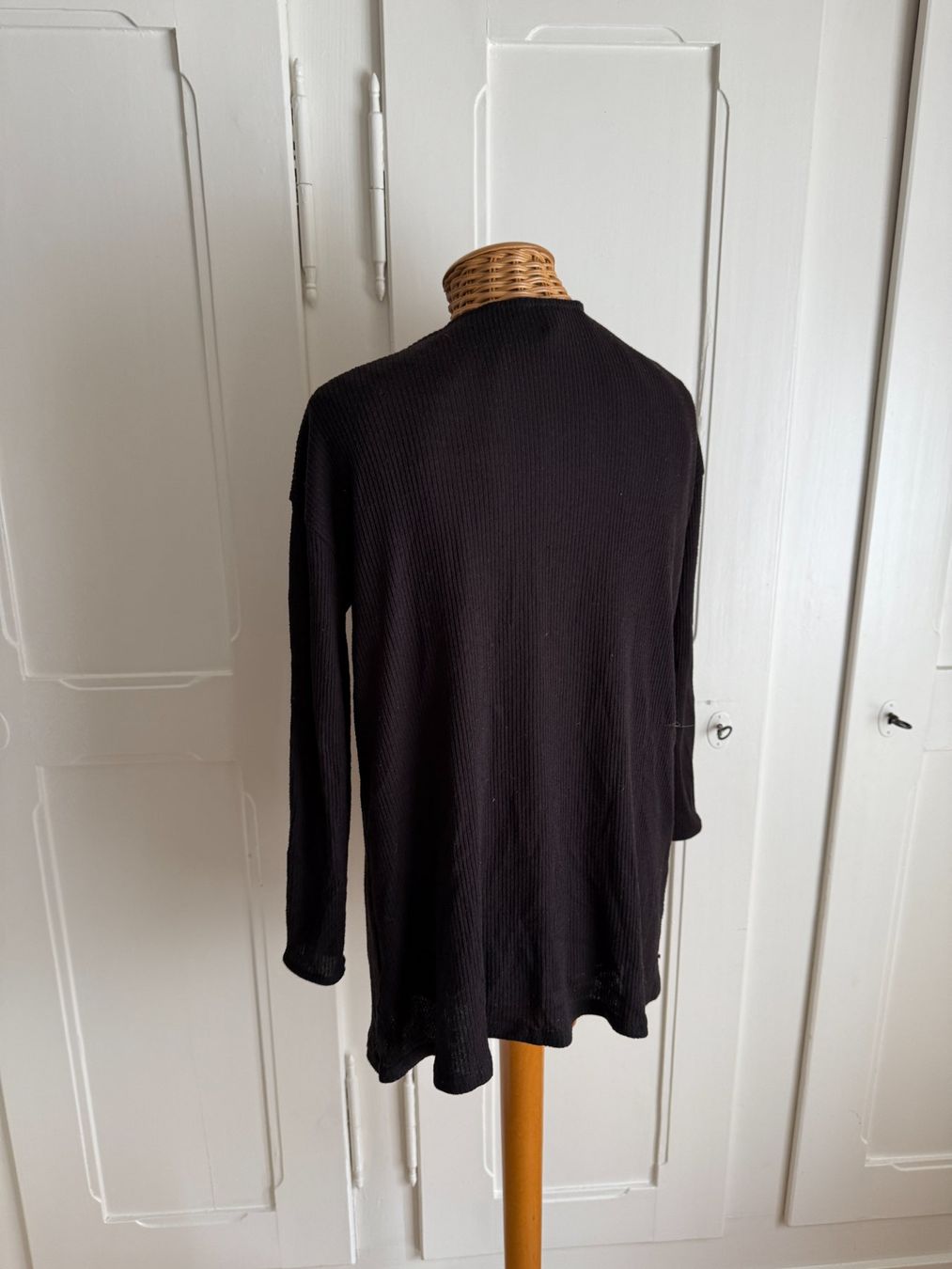 H&M Vestes: Strickjacke schwarz XS – D'occasion à Zürich par Diazaio 2