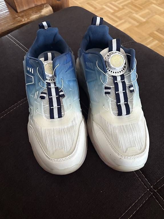 Chaussures femmes: Schuhe sneakers  – D'occasion à Mörschwil par michaelac1 1