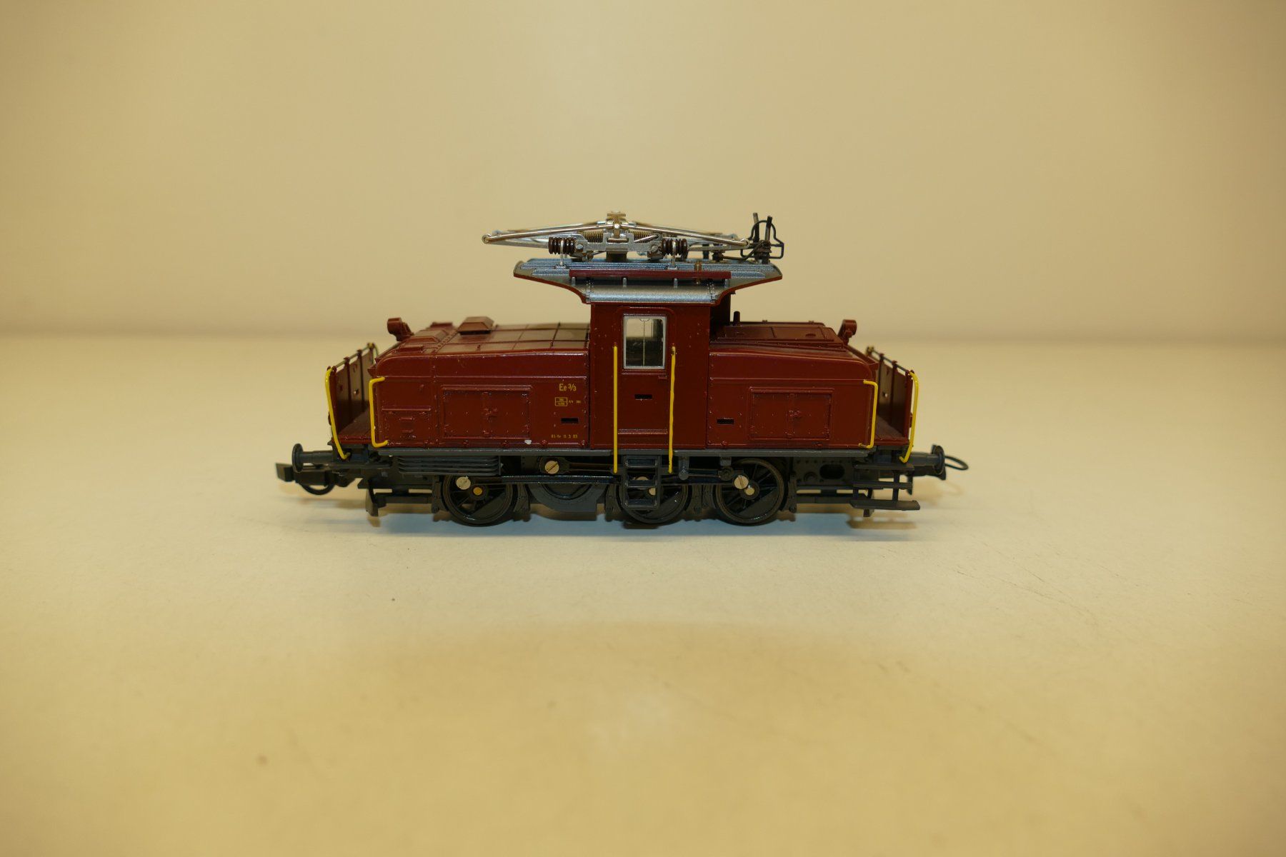 Roco Modellini di ferrovie: Roco H0: SBB Elektrolok Ee 3/3 – Nuovo (secondo la descrizione) da Niederhasli venduto da rail-duerst 1