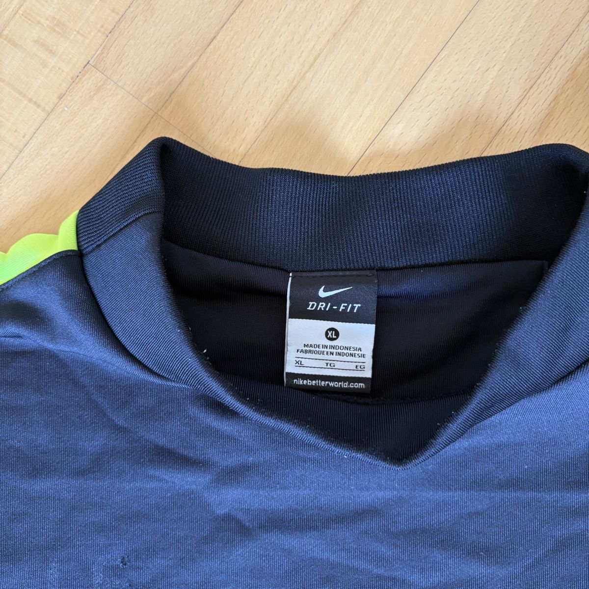 Nike Maillots de corps & Pantalons: Fc Zürich Nike Pullover Staff Only – D'occasion à Winterthur par LaBodega 3