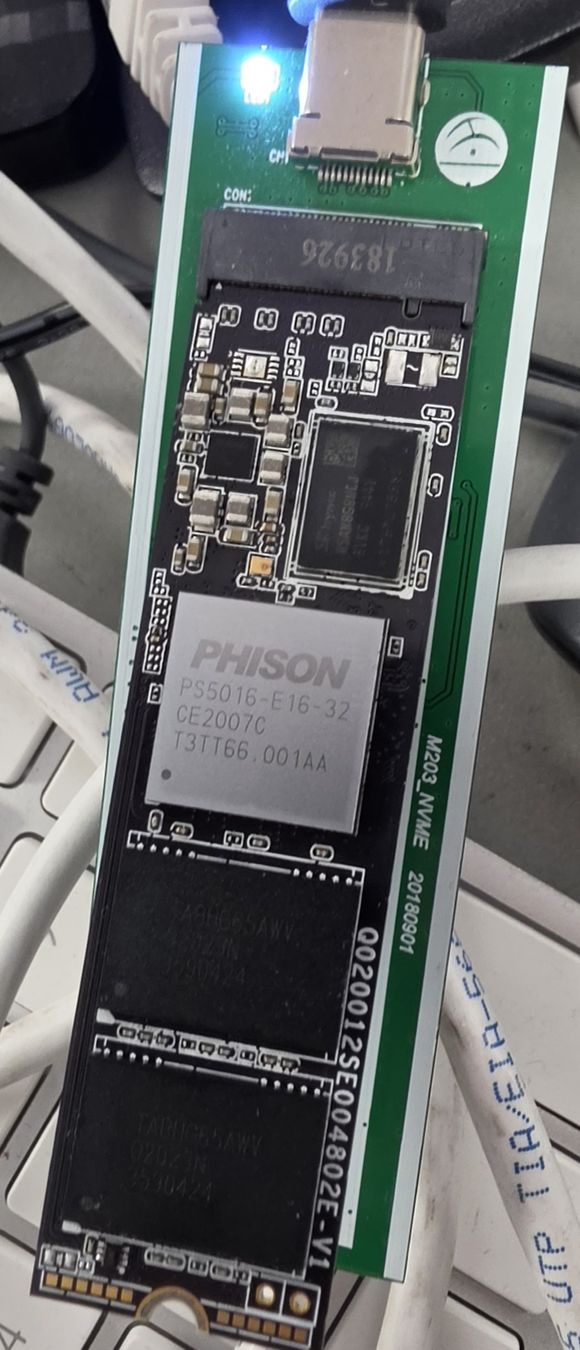 Disques durs: Phison 2TB m2 SSD NVME M2 SSD M203 Phison mit 2TB – D'occasion à Liestal par Schnaeppli4410