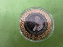 vergoldete Medaille 33 mm stgl.   Benedictus XVI   (Nr. 9)