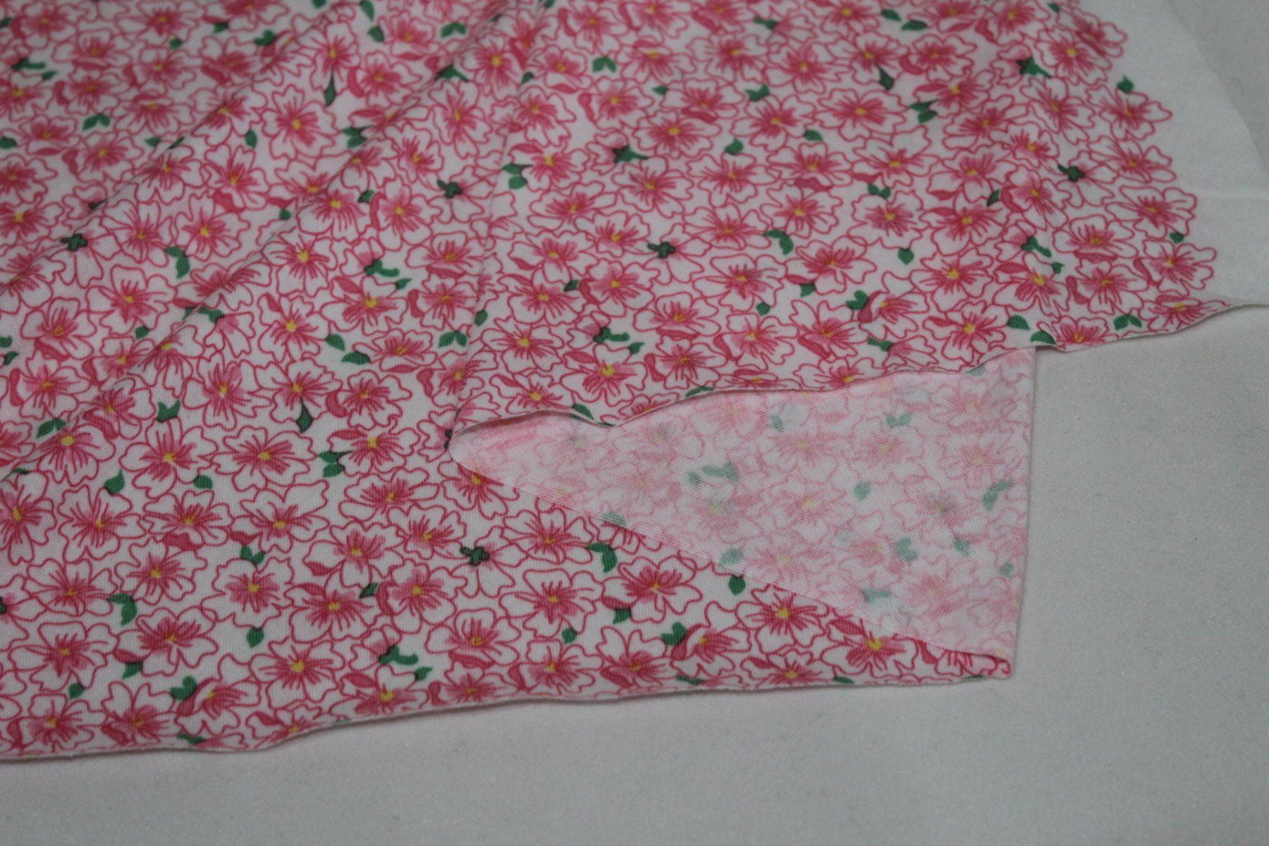 Tessuti: Stoff Vintage Jersey Blumen – Nuovo (secondo la descrizione) da Obfelden venduto da solomon111 2