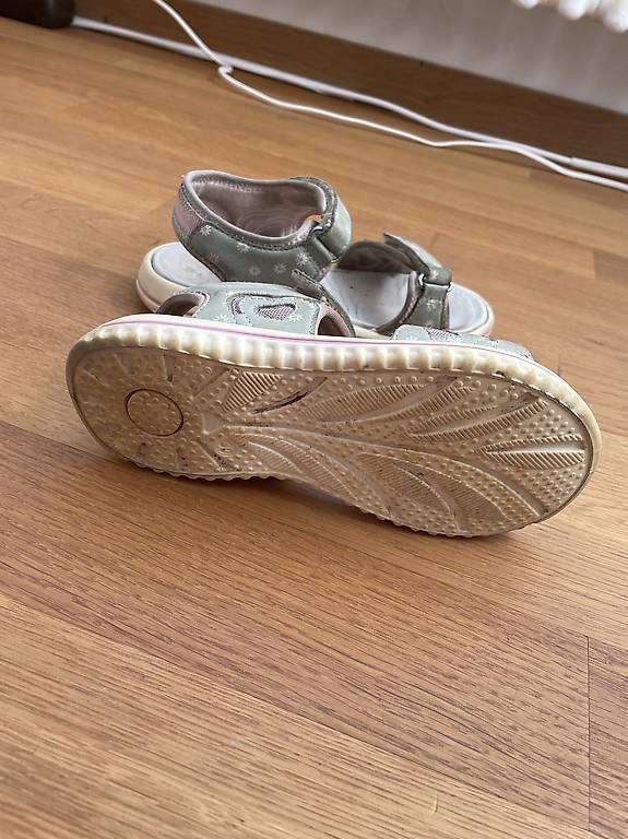 Scarpe per ragazze: Sandalen, Bench, Mädchen, Gr. 30 – Usato da Zürich venduto da save-resources 1