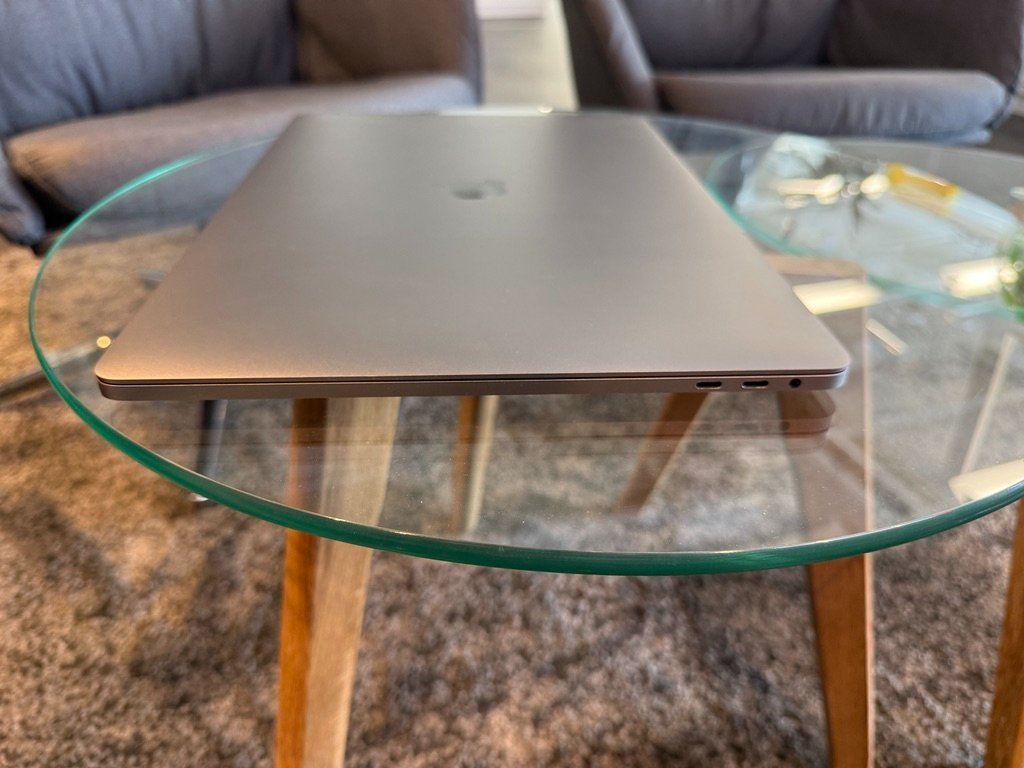 Apple Notebooks: Apple MacBook Pro "Core i7" 2.2 15" Touch/2018 – Gebraucht aus Kriegstetten von GrSheep 1