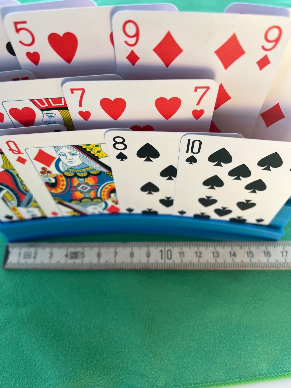 Giochi: Spielkartenhalter, 3-stufig, Kunststoff, Einzelement – Nuovo e nell'imballaggio originale da Neuenkirch venduto da zwimpferspiel 2